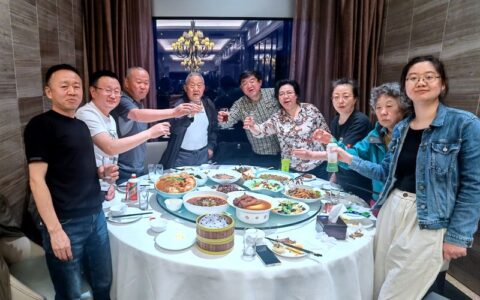 庆祝从双街搬来津南一周年